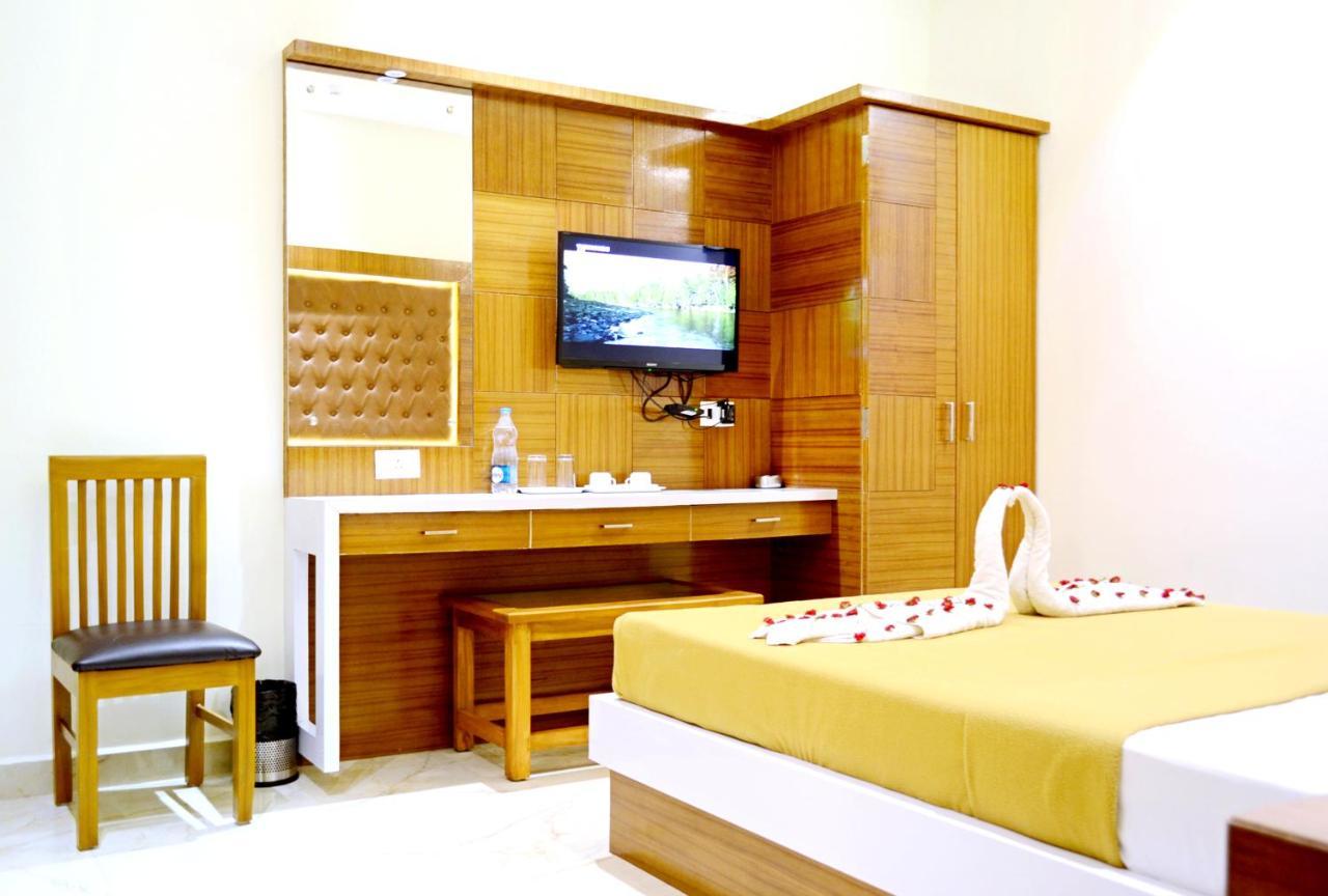 Hotel Tr Residency Puducherry Zewnętrze zdjęcie